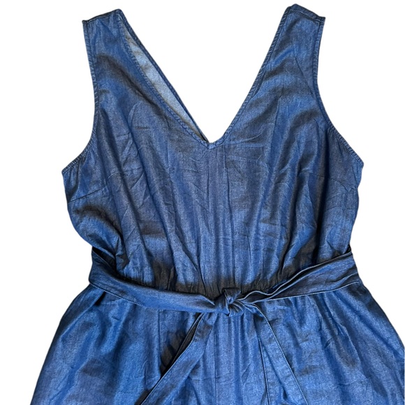 LANE BRYANT chambray denim look sleeveless tie waist crop jumpsuit size 12 - Picture 3 of 9